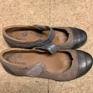 Taos Black Mary Jane’s 8